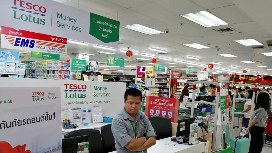 Le chef de la concurrence thaïlandais critique l’accord CP-Tesco de 10,6 milliards de dollars