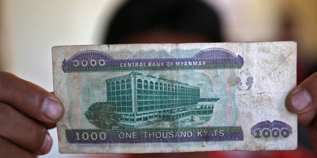Les conversions forcées de devises du Myanmar font quelques exceptions