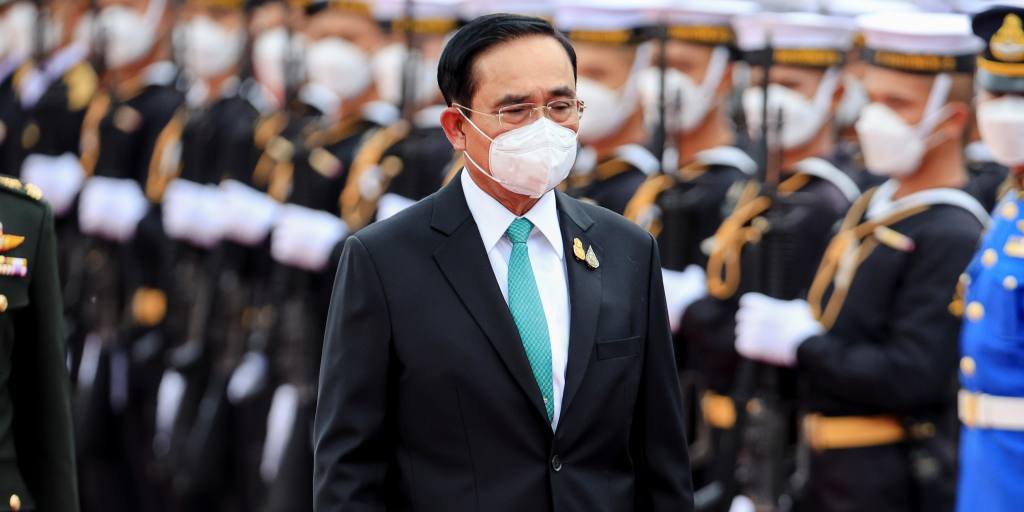 Le thaïlandais Prayuth Chan-ocha combat l'économie et la popularité de Thaksin