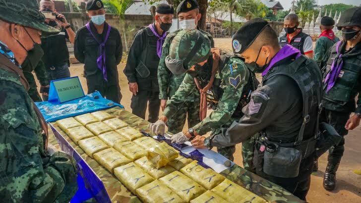 L’armée double la lutte contre le trafic de drogue aux frontières