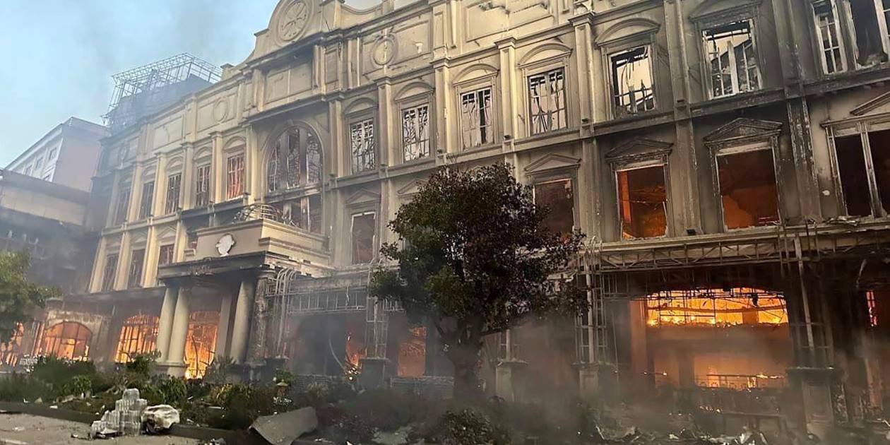 Un incendie massif au casino d’un hôtel au Cambodge fait au moins 19 morts